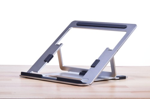 wygodna podstawka pod laptopa.jpg