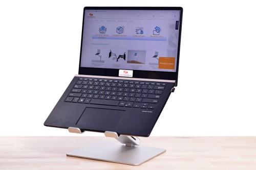 Laptop w srednim polozeniu.JPG